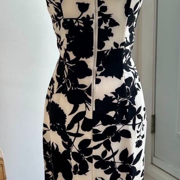 Bardot Cream & Black Sculpted Dress with Boning and Front Slit – US 6 - Picture 4 of 7